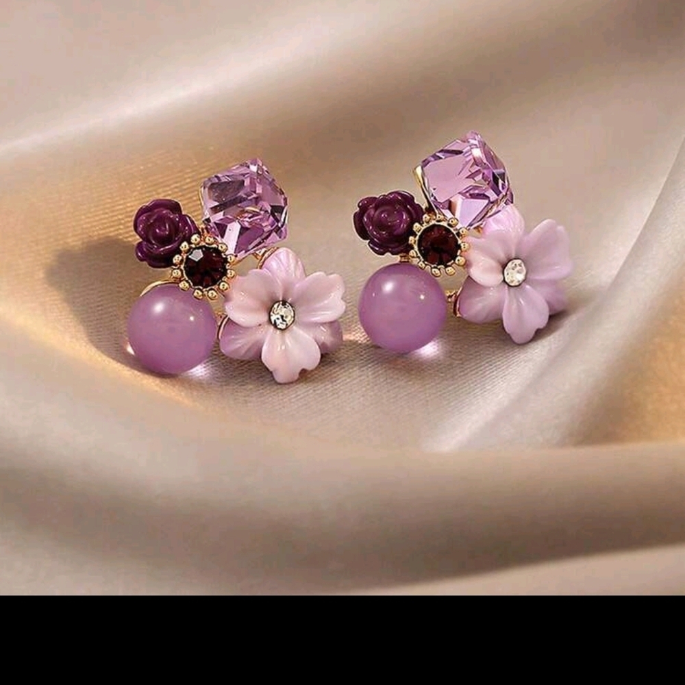 Elegant Purple Floral Earrings
